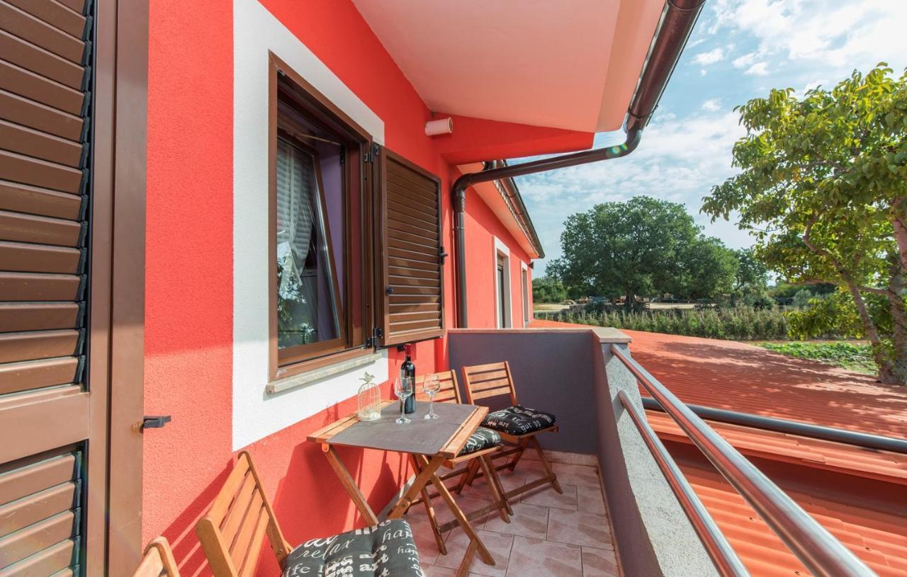 Sea View Apartments With Shared Pool 波梅尔 外观 照片